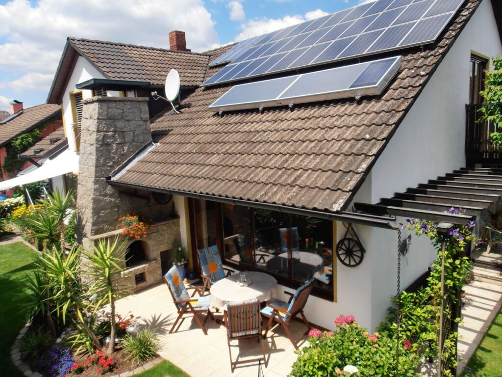 Solar heating with air collectors from Grammer Solar®.